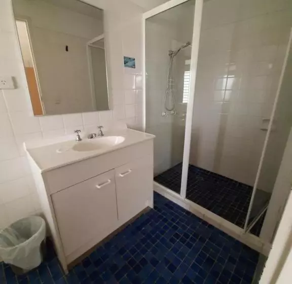 اتاق استاندارد, Airway Motel