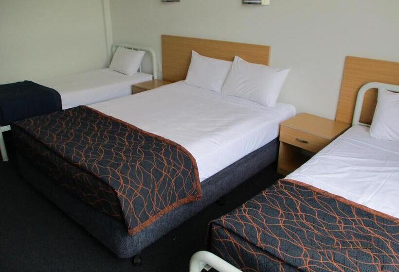 غرفة عائلية, Airway Motel