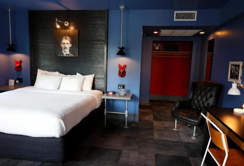 Standard Szoba King Size Bed, Gaythering   Gay Hotel   All Adults Welcome