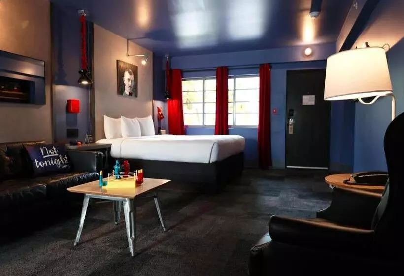استودیو استاندارد با تخت کینگ, Gaythering   Gay Hotel   All Adults Welcome
