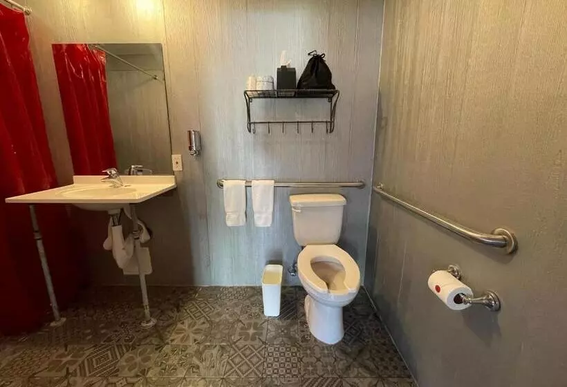 اتاق استاندارد با تخت بزرگ برای معلولان, Gaythering   Gay Hotel   All Adults Welcome