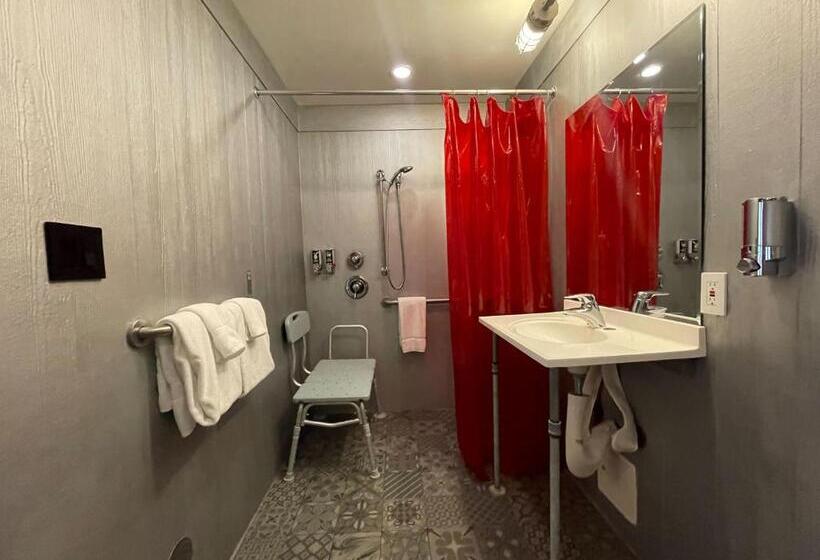 Mozgáskorlátozott Standard Szoba King Size Bed, Gaythering   Gay Hotel   All Adults Welcome