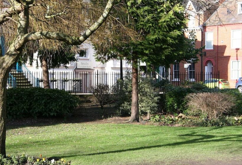 이그제큐티브 룸, Kingston Theatre