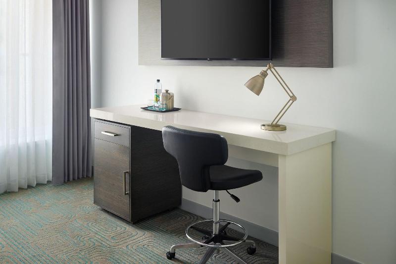 غرفة قياسية سرير كينج, Le Méridien Tampa, The Courthouse