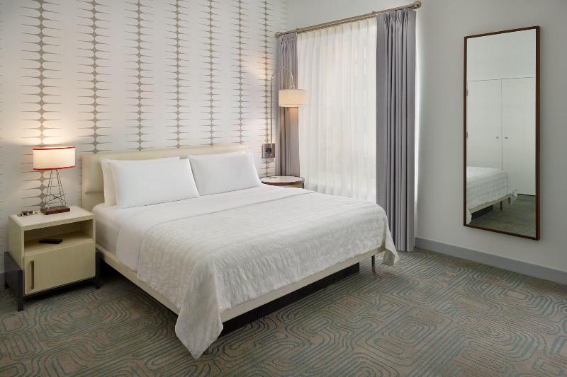 غرفة قياسية سرير كينج, Le Méridien Tampa, The Courthouse