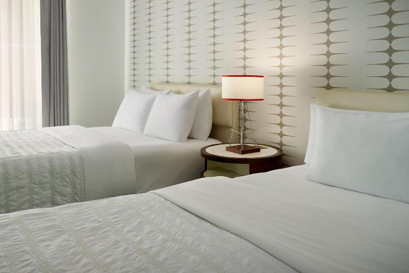 غرفة ديلوكس سرير ملكى, Le Méridien Tampa, The Courthouse