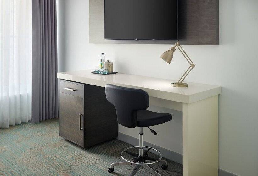 غرفة ديلوكس, Le Méridien Tampa, The Courthouse