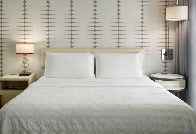 غرفة ديلوكس, Le Méridien Tampa, The Courthouse