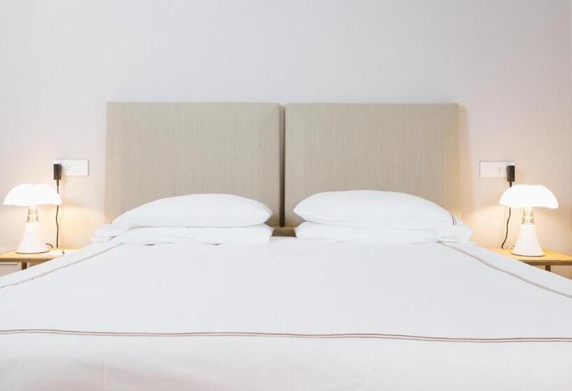 غرفة قياسية, Palazzo Belvedere