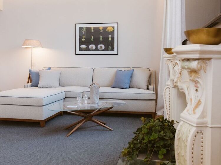 جناح جونيور, Palazzo Belvedere