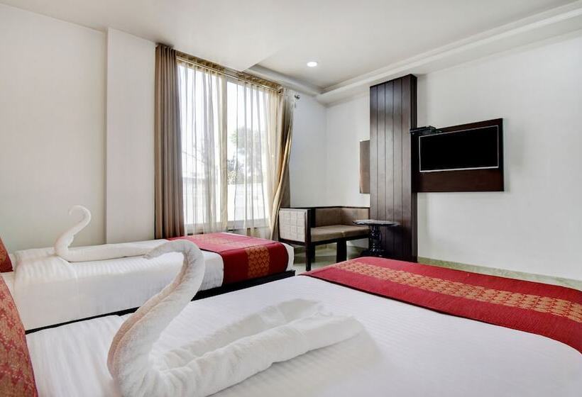 Номер Deluxe, Raya Inn