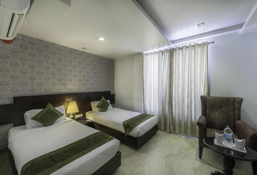 Номер Deluxe, Raya Inn