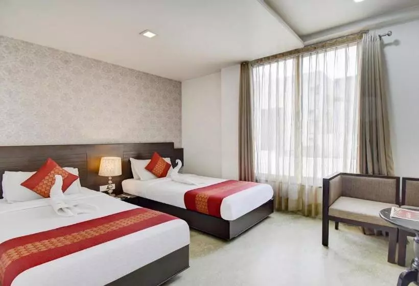 デラックスルーム, Raya Inn