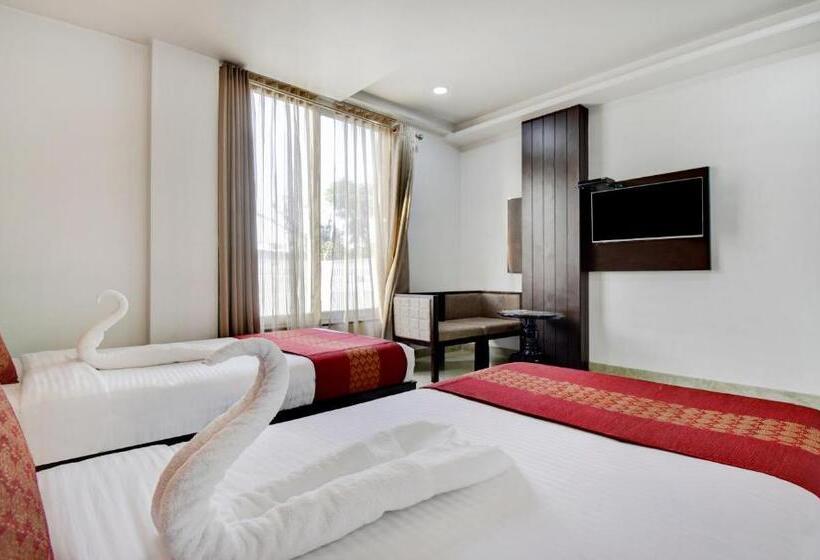 豪华房间, Raya Inn