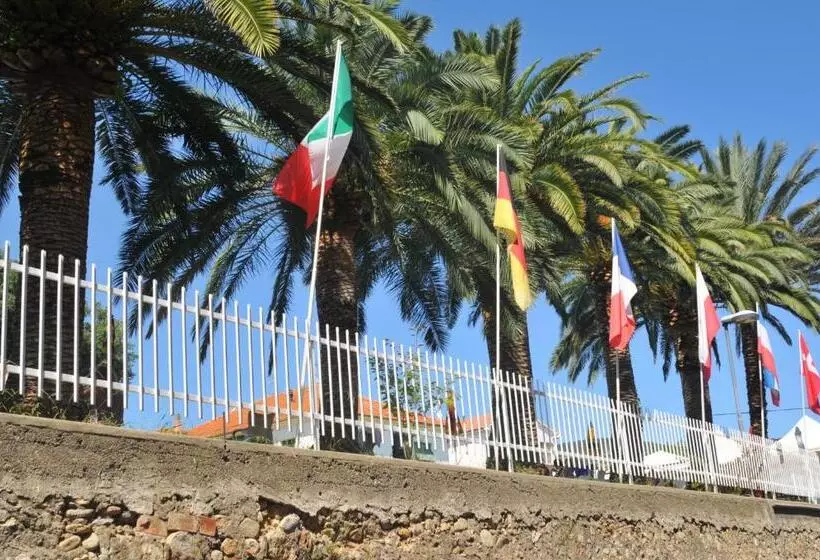 استودیوی استاندارد با چشم‌انداز دریا, Il Borgo Degli Ulivi Resort