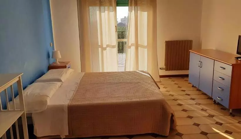 استودیوی استاندارد, Il Borgo Degli Ulivi Resort