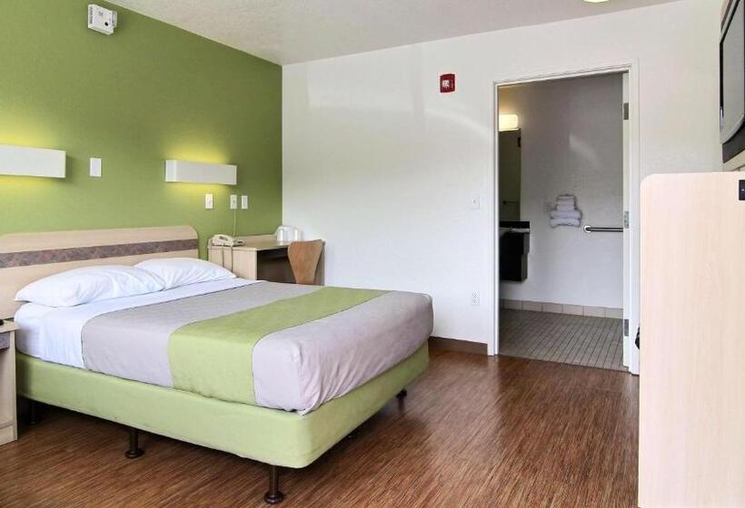 带大床的标准间, Motel 6 Albuquerque, Nm Midtown