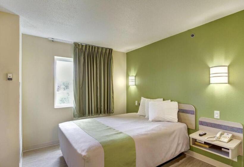 장애인을 위한 스탠다드 룸, Motel 6medina, Oh Cleveland