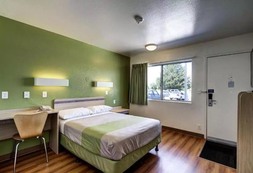 スタンダードルーム, Econo Lodge Midvale