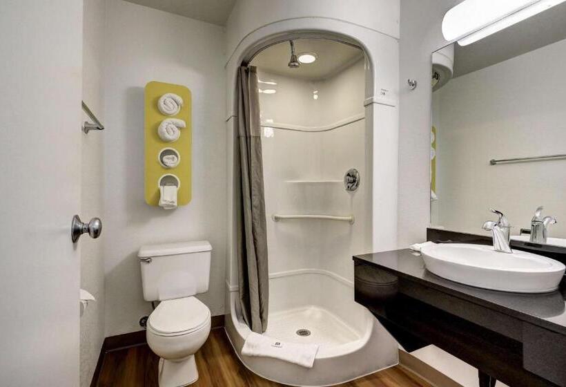 Номер Стандарт, Econo Lodge Midvale