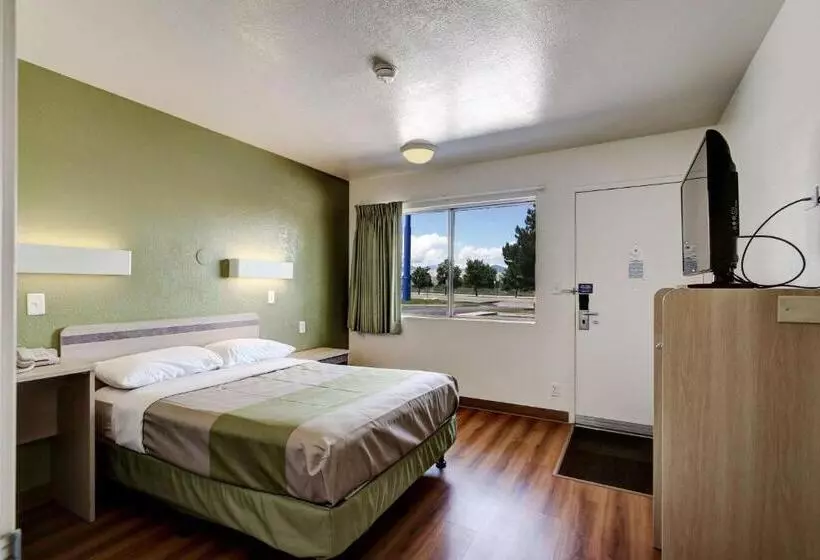 デラックスルーム, Econo Lodge Midvale