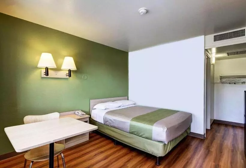 デラックスルーム, Econo Lodge Midvale