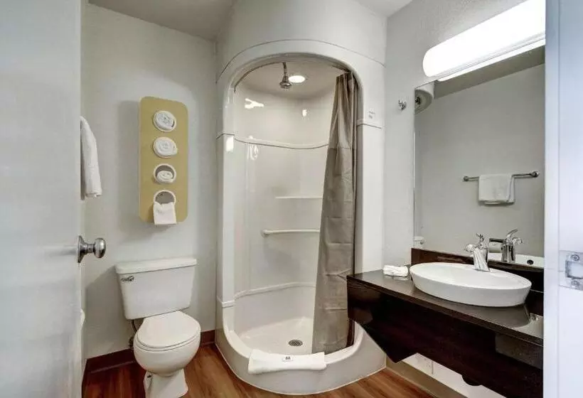 デラックスルーム, Econo Lodge Midvale