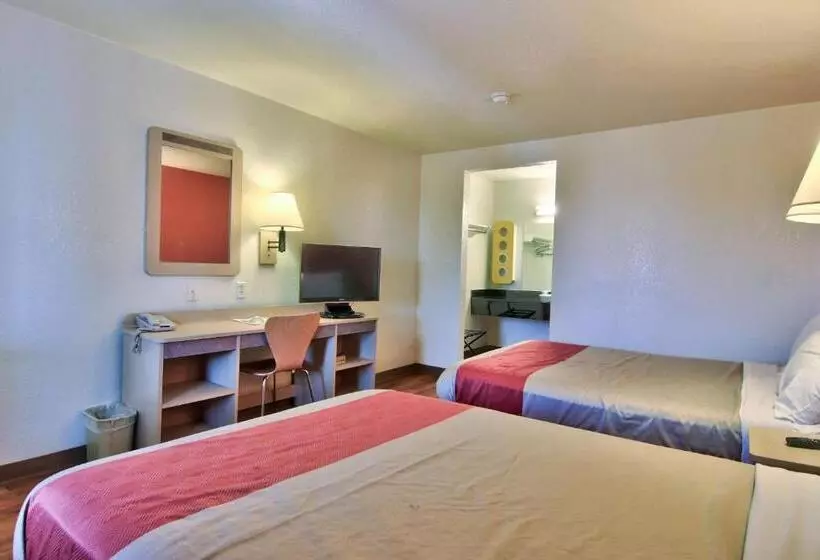 Deluxe Neljän Hengen Huone, Motel 6sacramento, Ca  South Sacramento And Elk Grove