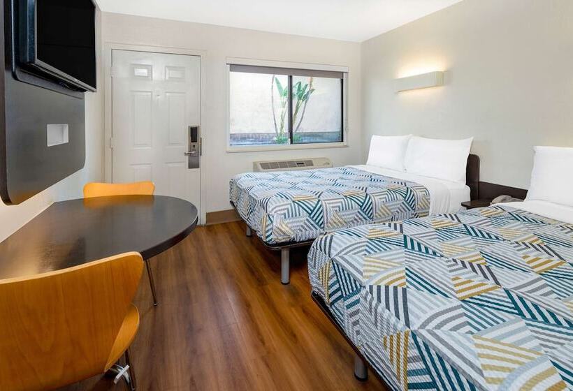 Номер Стандарт 2 Двуспальные Кровати, Motel 6 Santa Barbara, Ca   State Street