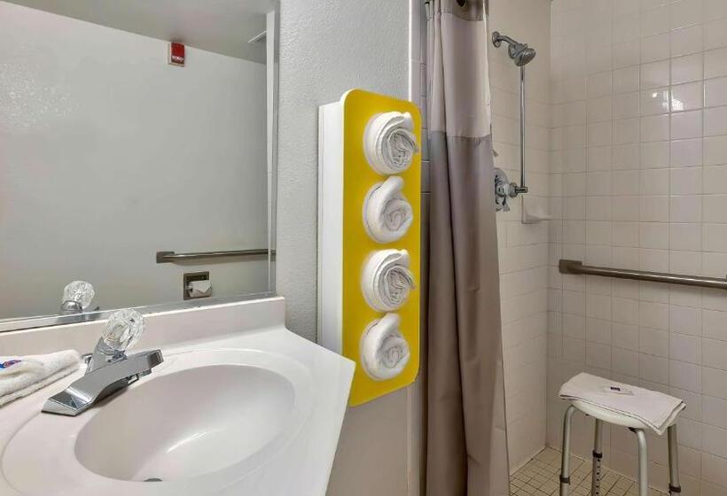 غرفة قياسية لذوى الاحتياجات الخاصة, Motel 6santa Rosa, Nm