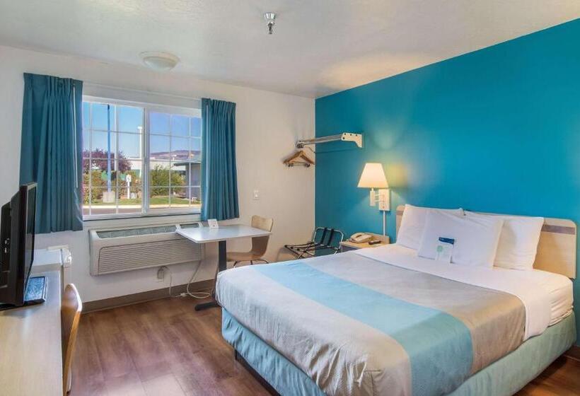 Engelliler için Standart Oda, Motel 6the Dalles, Or