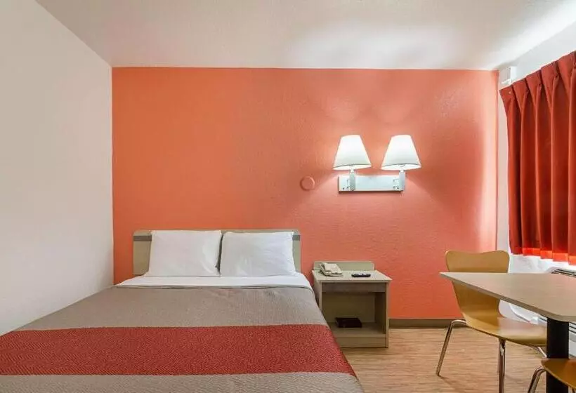 身障者適用スタンダードルーム, Motel 6topeka, Ks  Northwest