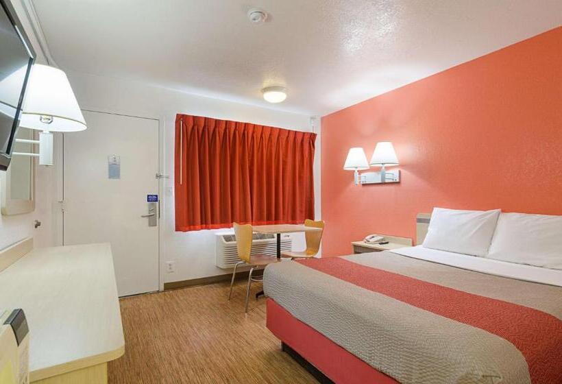 اتاق لوکس, Motel 6topeka, Ks  Northwest