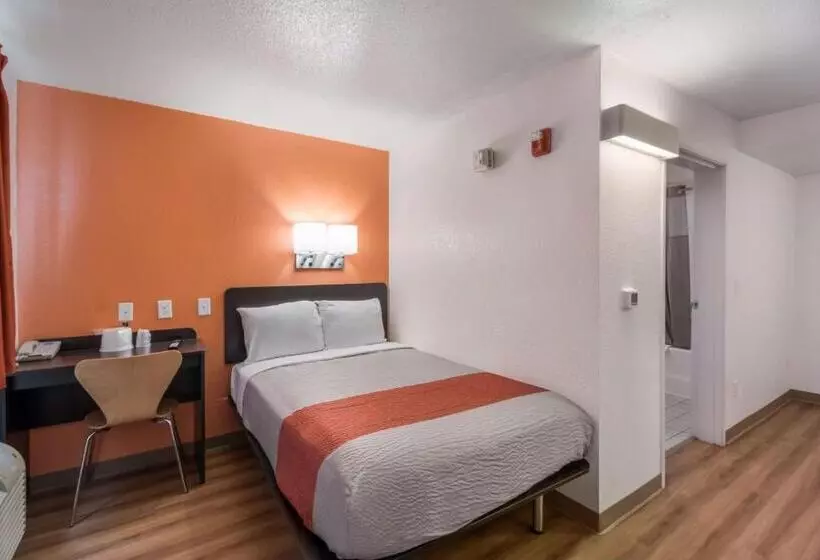 身障者適用スタンダードルーム, Motel 6fargo, Nd  West Acres  North Fargo