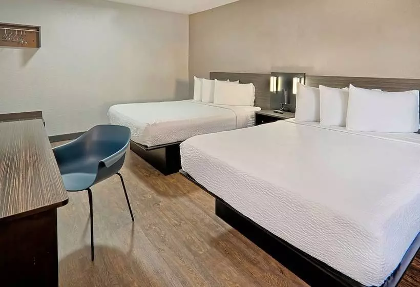 デラックススイート, Motel 6 Lancaster, Ca