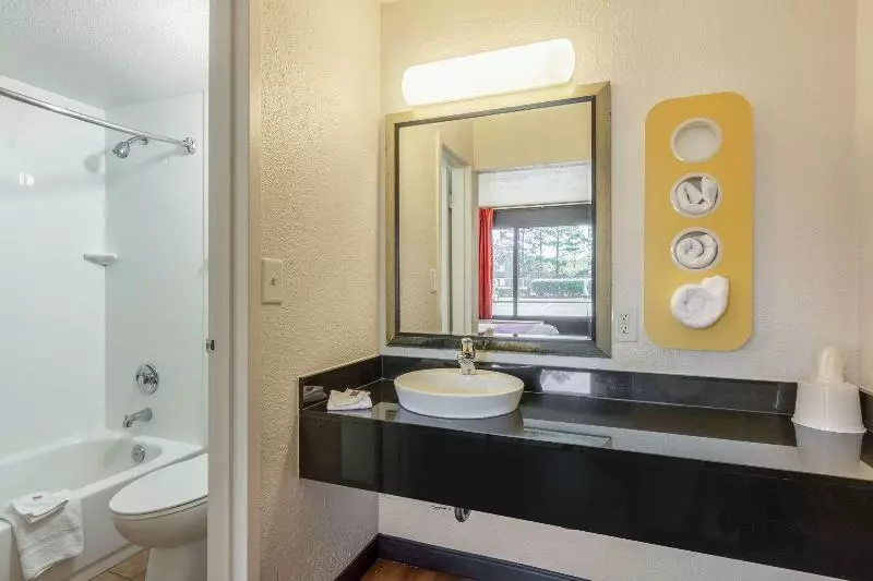 デラックスルーム, Motel 6little Rock, Ar  West
