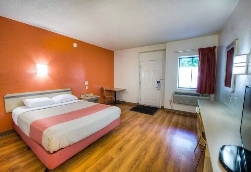 デラックスルーム, Motel 6niantic, Ct  New London