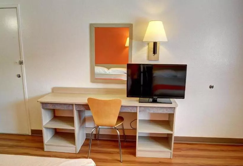 Standard Neljän Hengen Huone, Motel 6slidell, La New Orleans