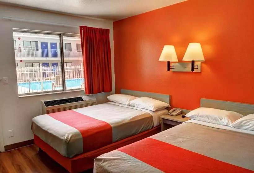 Standard Neljän Hengen Huone, Motel 6slidell, La New Orleans