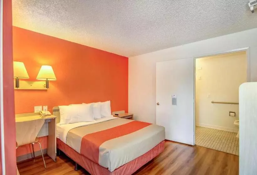 スイート, Motel 6stockton, Ca North