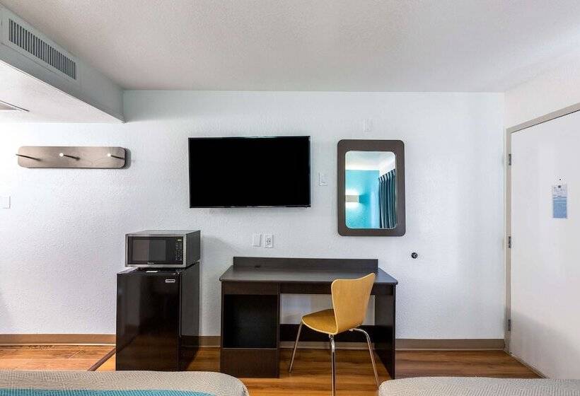 חדר סטנדרט שתי מיטות זוגיות, Motel 6valdosta, Ga  University