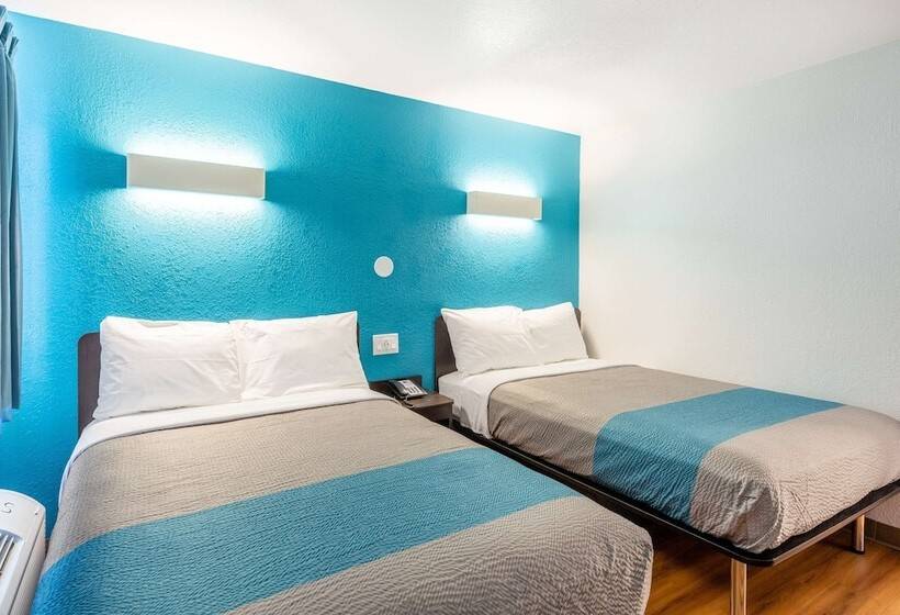 غرفه قياسيه سريرين مزدوجين, Motel 6valdosta, Ga  University