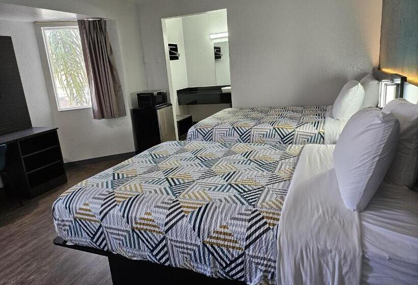 غرفة ديلوكس رباعية, Motel 6westminster, Ca  North