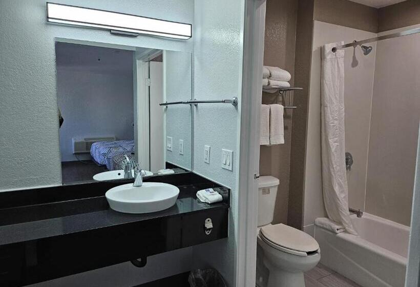 디럭스 4인 룸, Motel 6westminster, Ca  North