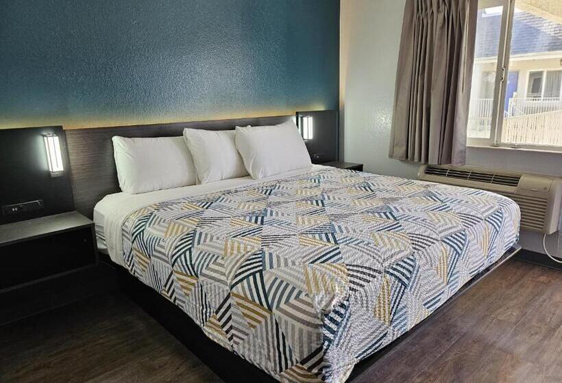غرفة ديلوكس سرير كينج, Motel 6westminster, Ca  North