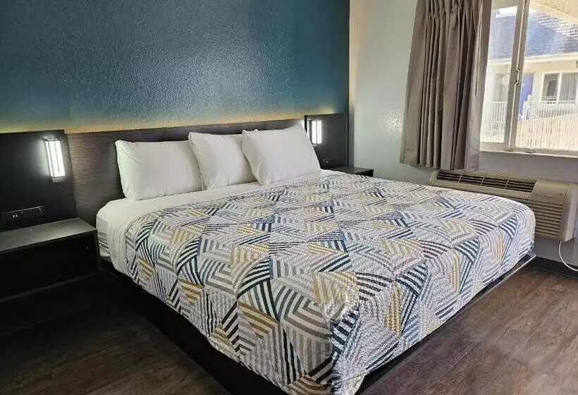 Deluxe-huone King-vuode, Motel 6westminster, Ca  North