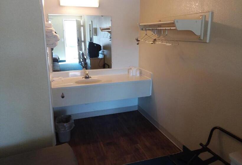 Стандартный Номер Кровать Кинг, Knights Inn  Burlington, Nc