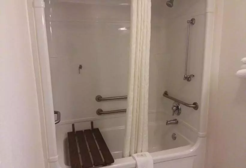 身障者適用スタンダードルーム, Knights Inn  Burlington, Nc