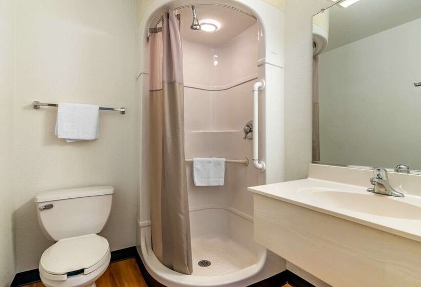 اتاق استاندارد, Rodeway Inn