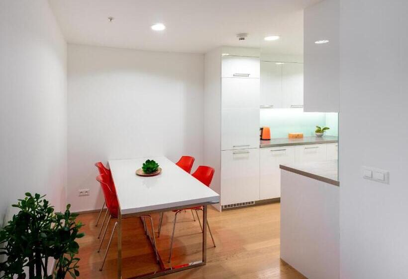 آپارتمان 1 خوابه, Vn3 Terraces Suites By Prague Residences